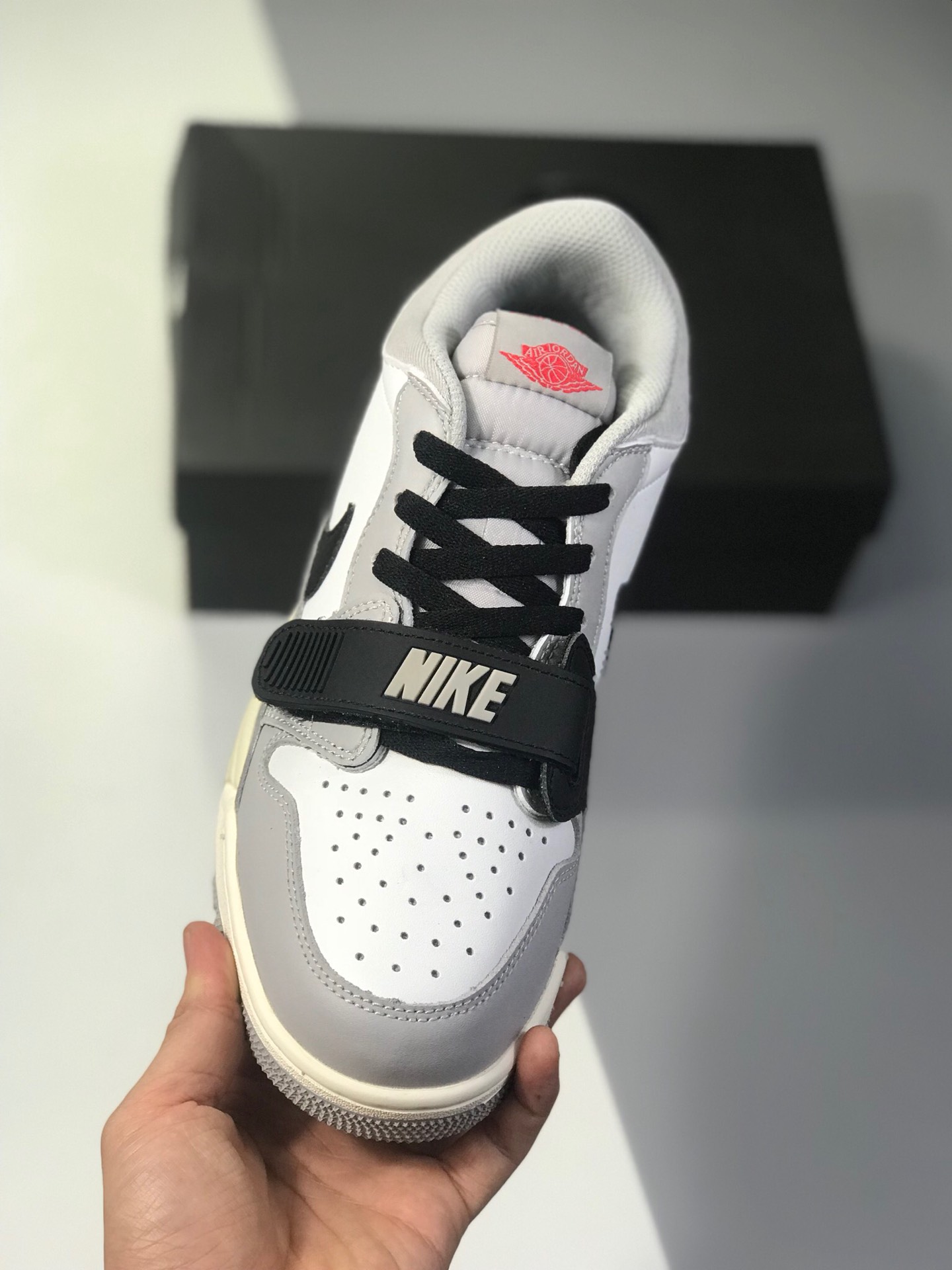 160 乔3低帮系列全网独家实拍首发Air Jordan Legacy 312 low  AJ312此番联名款释出了全新的米黄配色CD9054-200