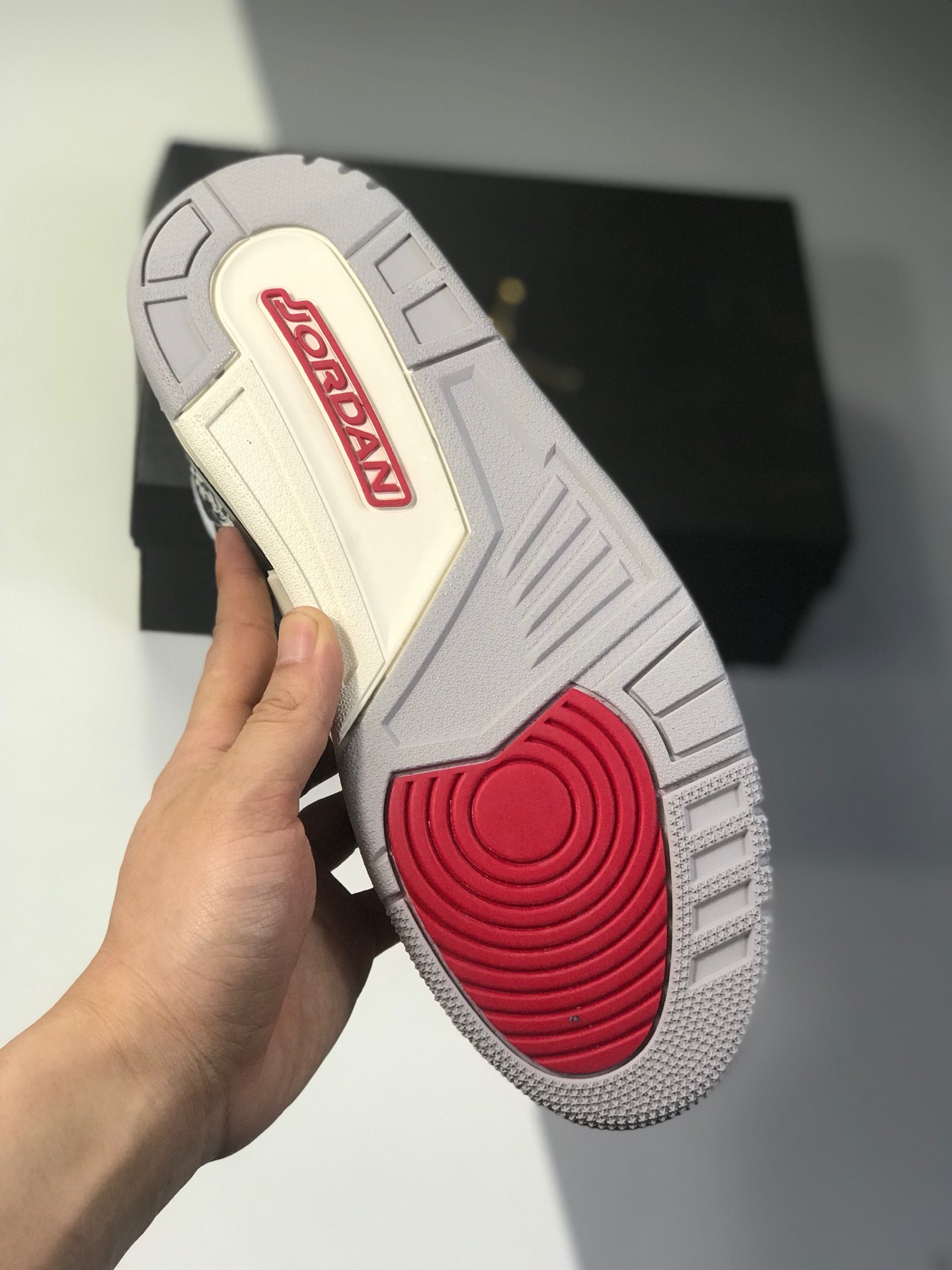 160 乔3低帮系列全网独家实拍首发Air Jordan Legacy 312 low  AJ312此番联名款释出了全新的米黄配色CD9054-200