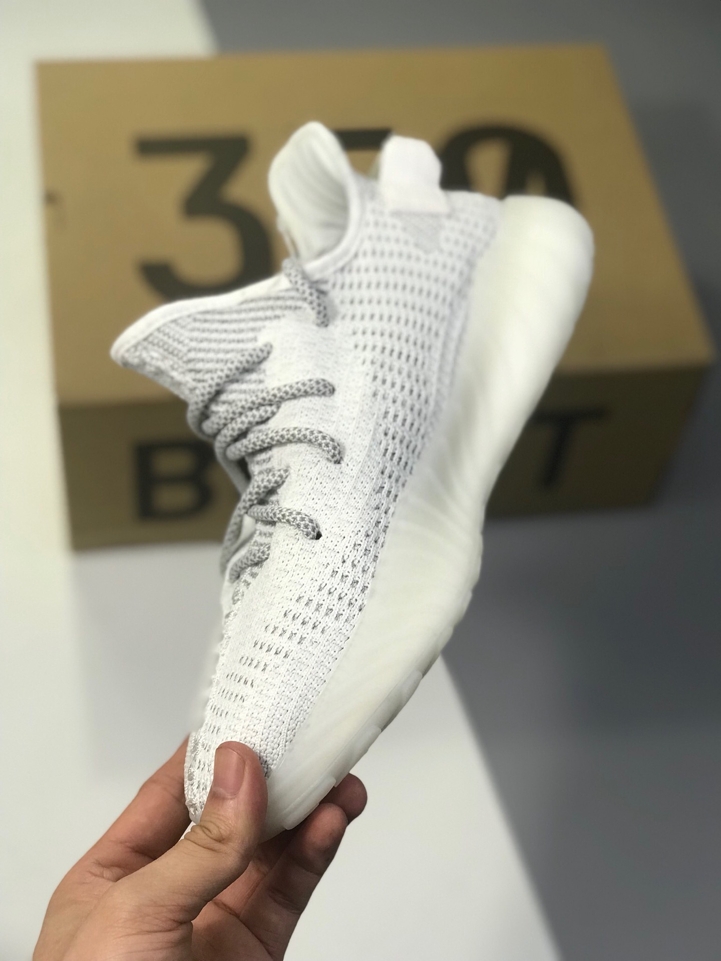240提前曝光Adidas Yeezy 350V3  外贸先行版 满天星 首发曝光 进口网织机台织面 镂空蚕丝半透明呼吸网纱材质