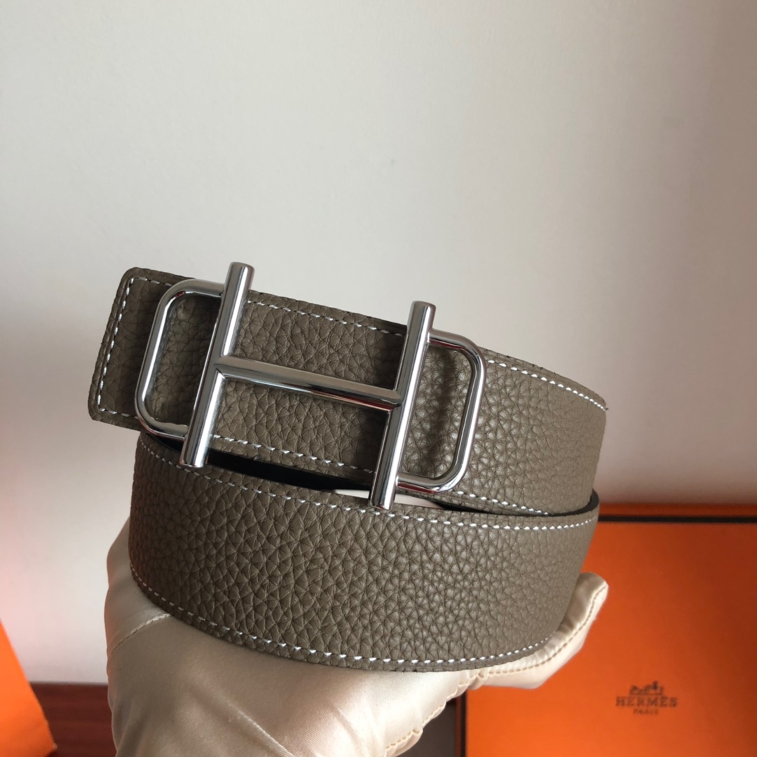 p165 代购正品级🛳爱马仕男士腰带 原单品质—随手实拍任何细节经得起检验，从材质到车线到油边到五金工艺，堪称完美，只有高品质才经得起如此随意无美颜无滤镜的真实展现，38mm的宽度适合儒雅绅士的你。