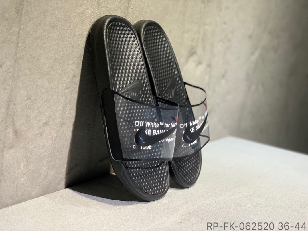 50Nike Benassi Swoosh 联名拖鞋