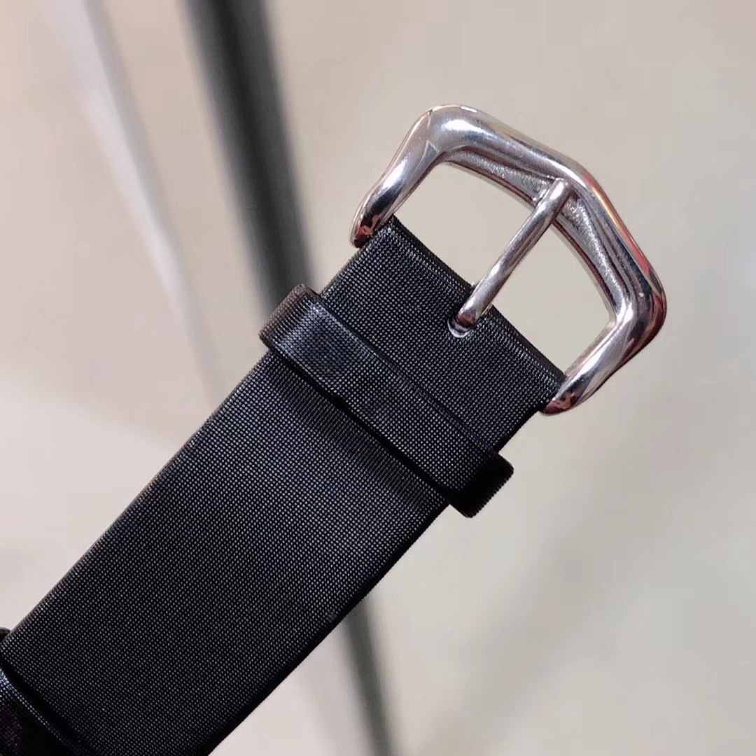 Cartier 卡地亚-Cartier浴缸系列WJ306010腕表～这款卡地亚浴缸系列腕表也是非常适合女性腕表之选