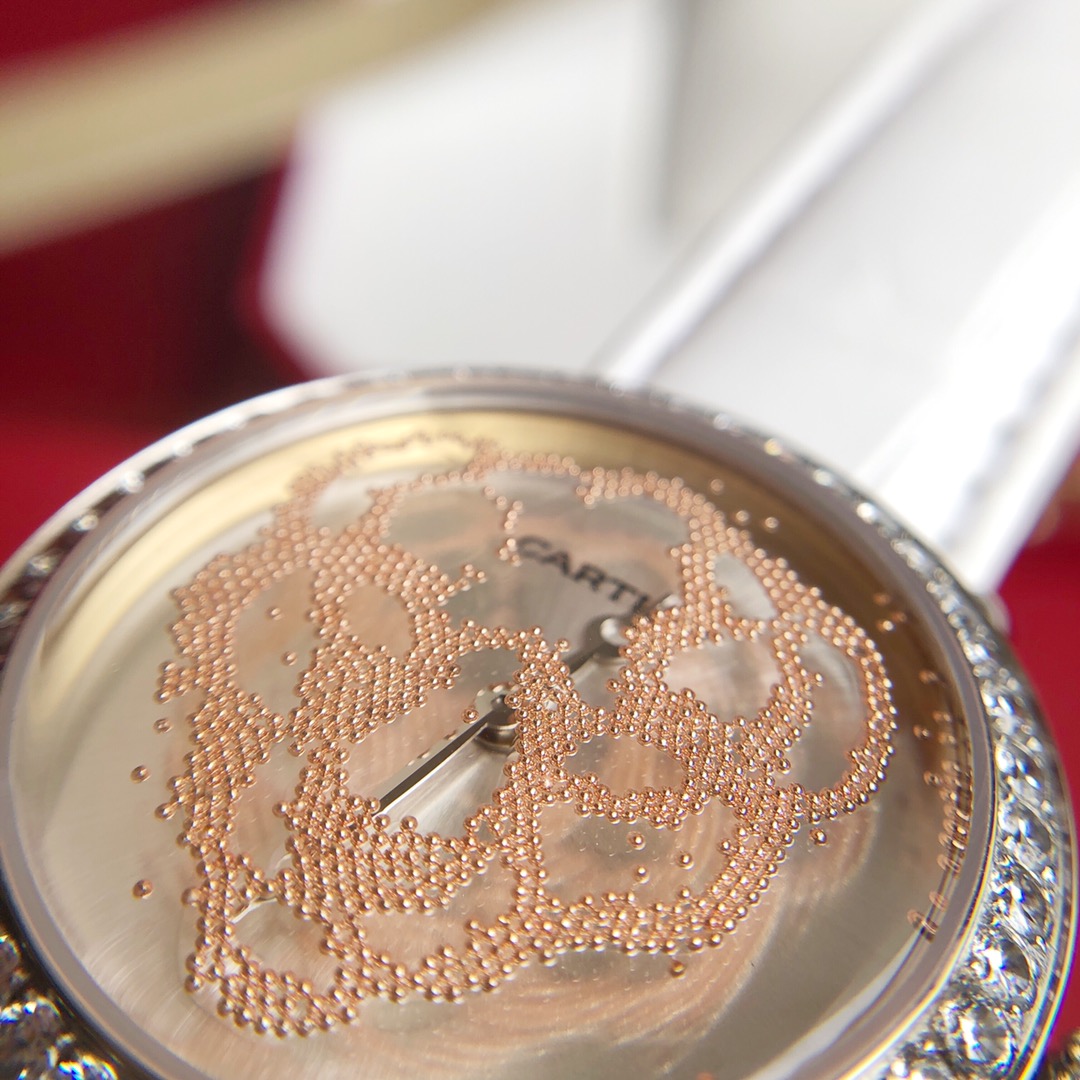 Cartier Révélation d'une Panthère 卡地亚流沙豹系列 34mm 意大利小牛皮表带可另配美洲鳄鱼皮