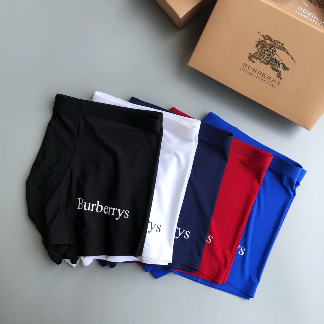  经典！Burberry 巴宝莉 男士精品！采用无痕拼接 无缝压胶工艺 高档羊奶丝材质 轻薄透气丝滑 无