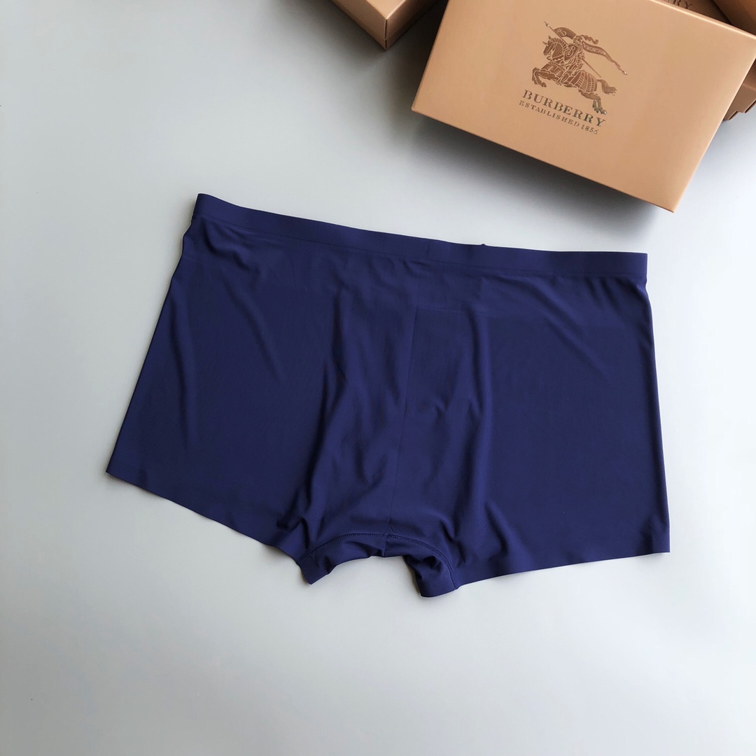  经典！Burberry 巴宝莉 男士精品！采用无痕拼接 无缝压胶工艺 高档羊奶丝材质 轻薄透气丝滑 无