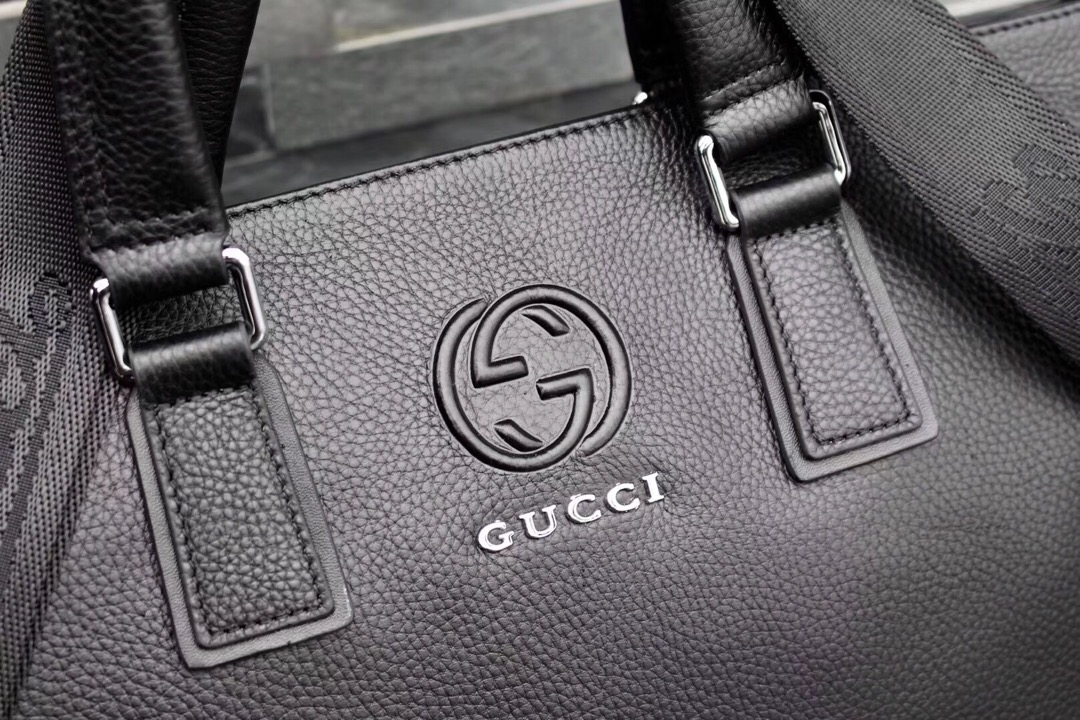 、GUCCI型号：33246-5。里外都是顶级原版皮，顶级进口原厂皮（意大利进口自然纹路）超高清压印lo