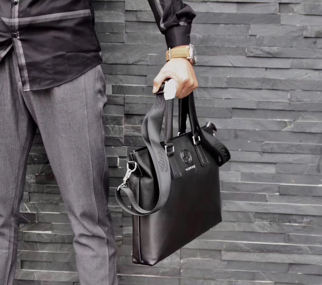 、GUCCI型号：33246-5。里外都是顶级原版皮，顶级进口原厂皮（意大利进口自然纹路）超高清压印lo