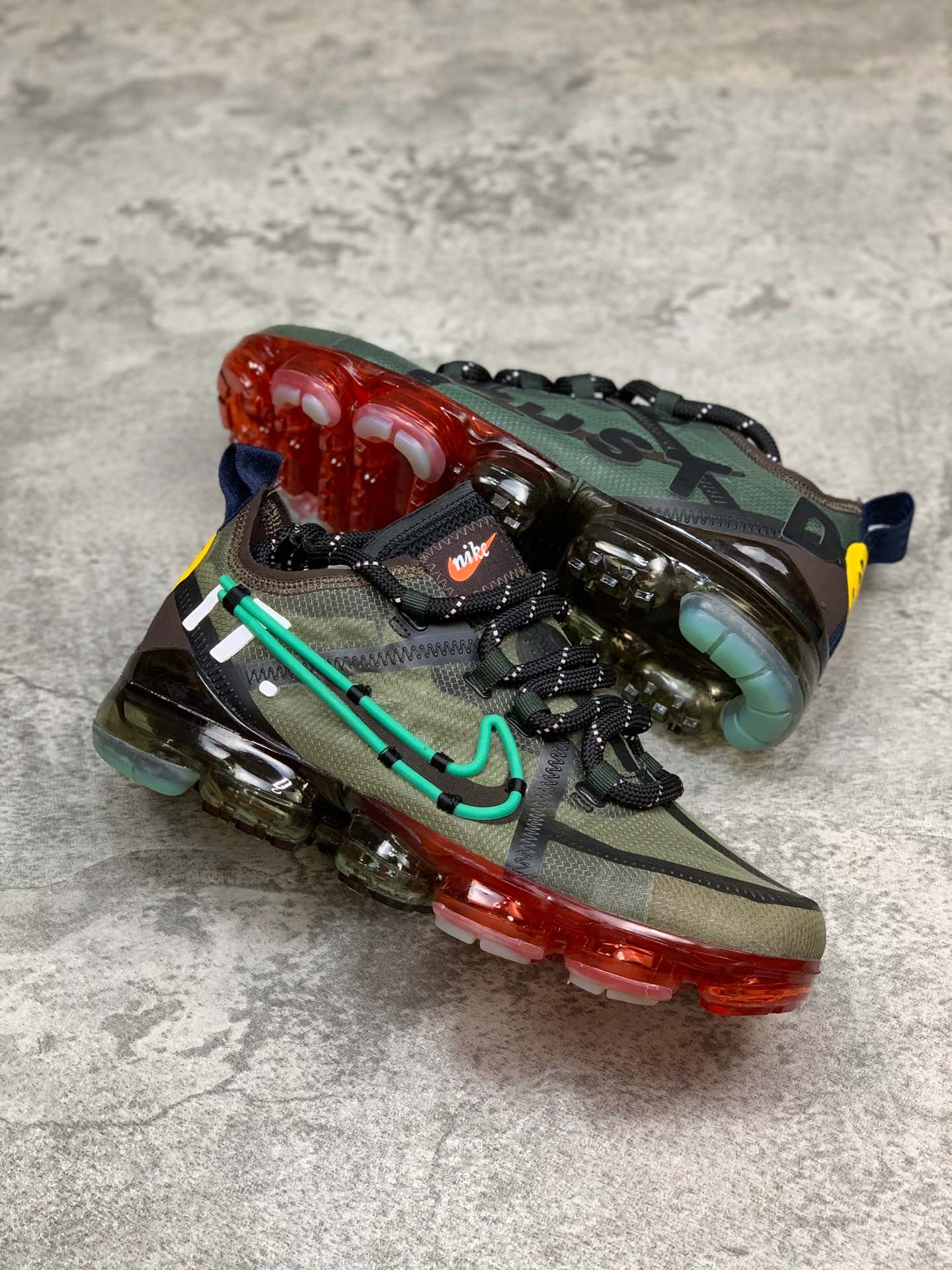 280Cactus Plant Flea Market x Nike Air VaporMax CPFM VM3·2019VP半透纱鞋面设计前卫大气垫休闲全掌蒸汽气垫运动慢跑鞋“JDI绿钩笑脸”