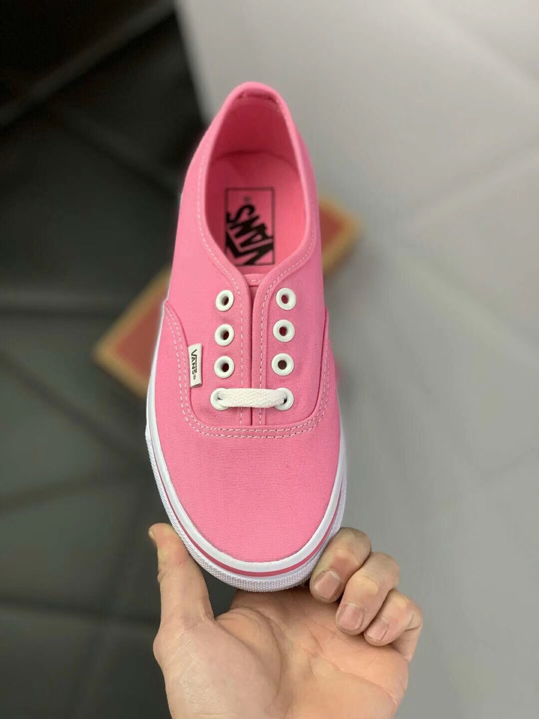 100万斯低帮系列 aut全粉Vans Authentic 44 DX AUT/ 安纳海姆 系列滑板鞋