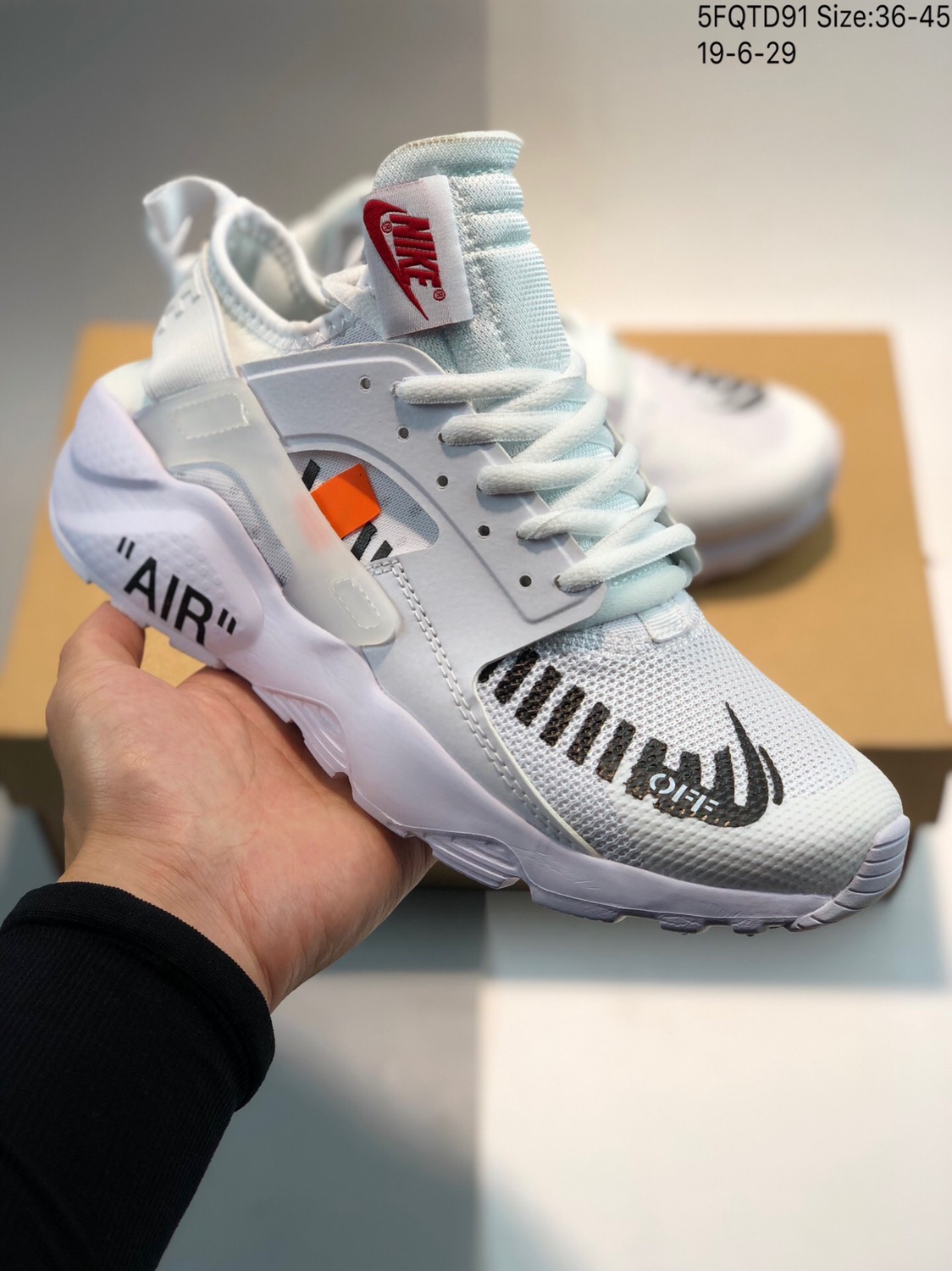 105耐克Nike The 10Nike Air Huarache 联名款 复古华莱士慢跑鞋