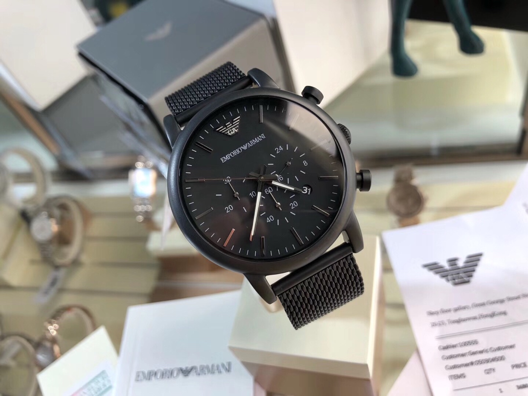 Armani Modelo: AR1968 Tamaño: 46 mm * 12 mm Movimiento: Cuarzo Resistente al agua: 50 m El último reloj con correa de a…