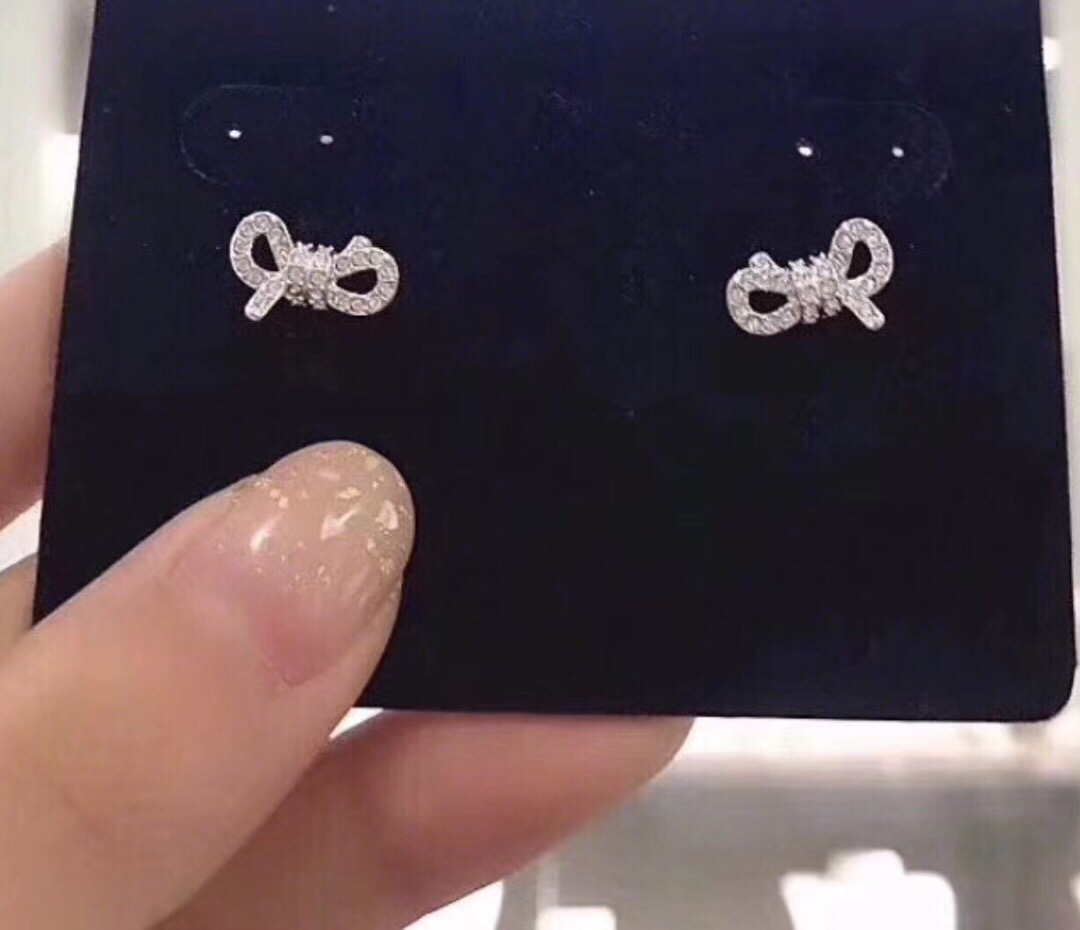 NO:104183,Swarlow bow earrings, counter materials are updated simultaneously, Swarlow earrings19860909施华洛蝴蝶结耳钉,专柜材质同步更新,施华洛耳钉,Jewelry