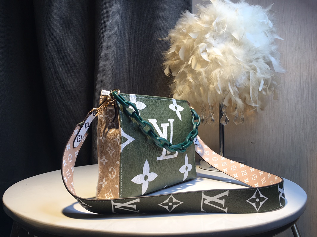 Louis Vuitton M47542 Khaki Green Monogram 25x20x5cm shoulder everyday