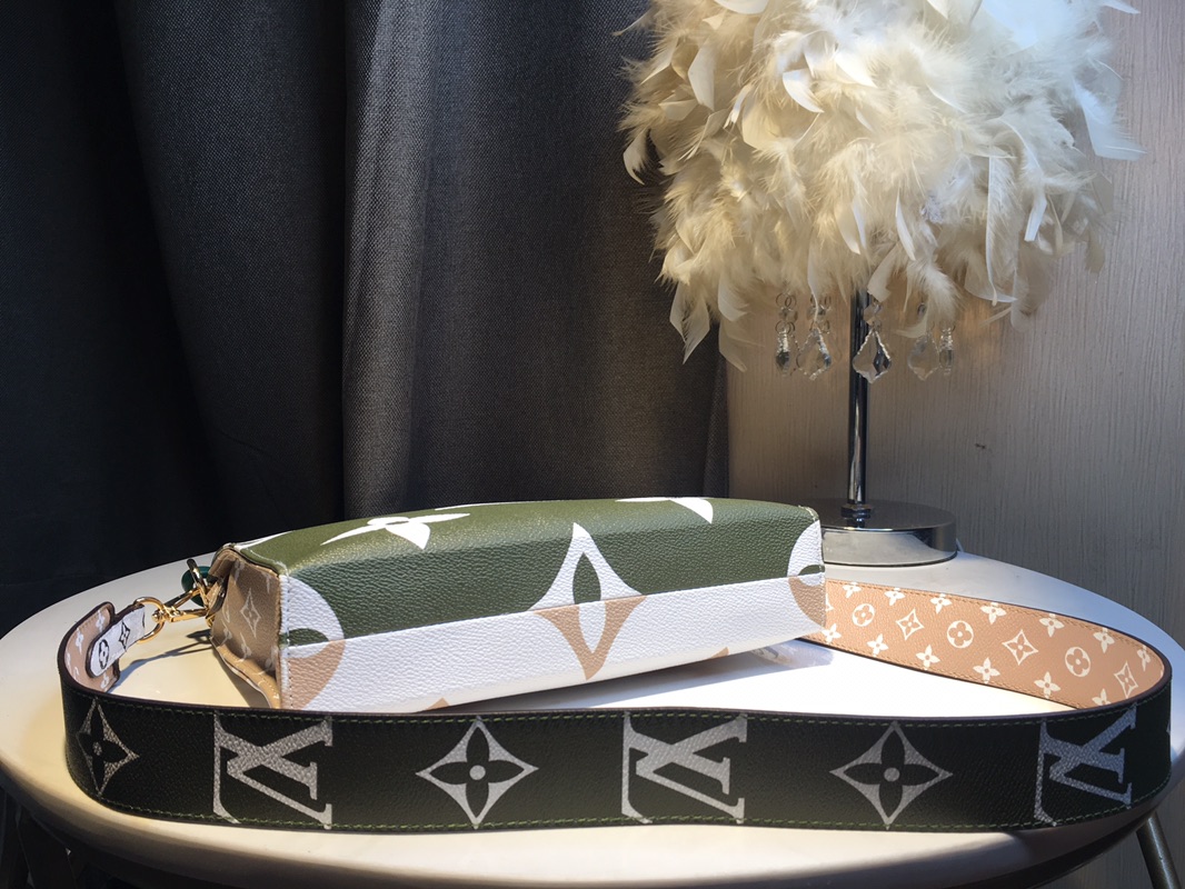 LV bag 。M47542LV W25H20D5 New LV ， — photo 6
