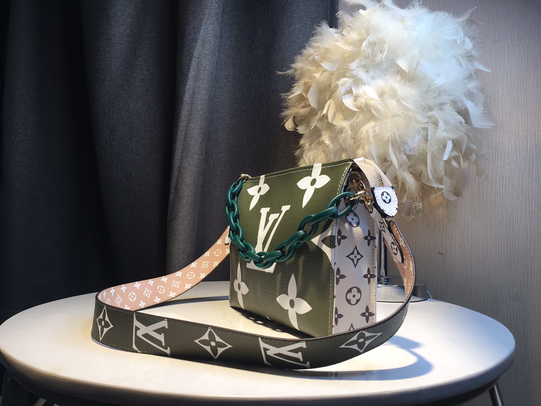 Louis Vuitton M47542 Khaki Green Monogram 25x20x5cm shoulder everyday