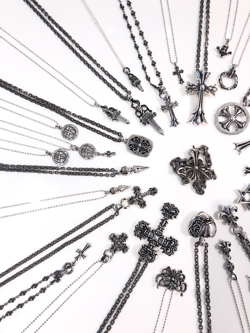 Chrome Hearts 𝐂𝐡𝐫𝐨𝐦𝐞 𝐡𝐞𝐚𝐫𝐭𝐬克罗心/项链集合 俯视图