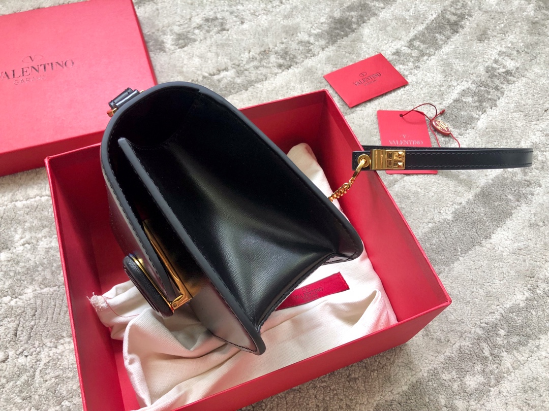 华伦天奴Valentino大V扣复古进口牛皮单肩包0074S