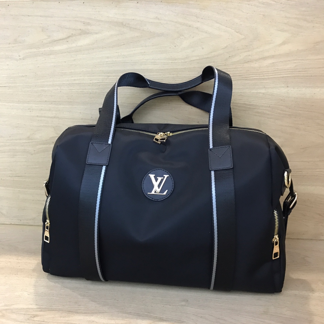 Louis Vuitton Travel Duffle Bag, Large Capacity, Waterproof, Black, 45x29x13cm