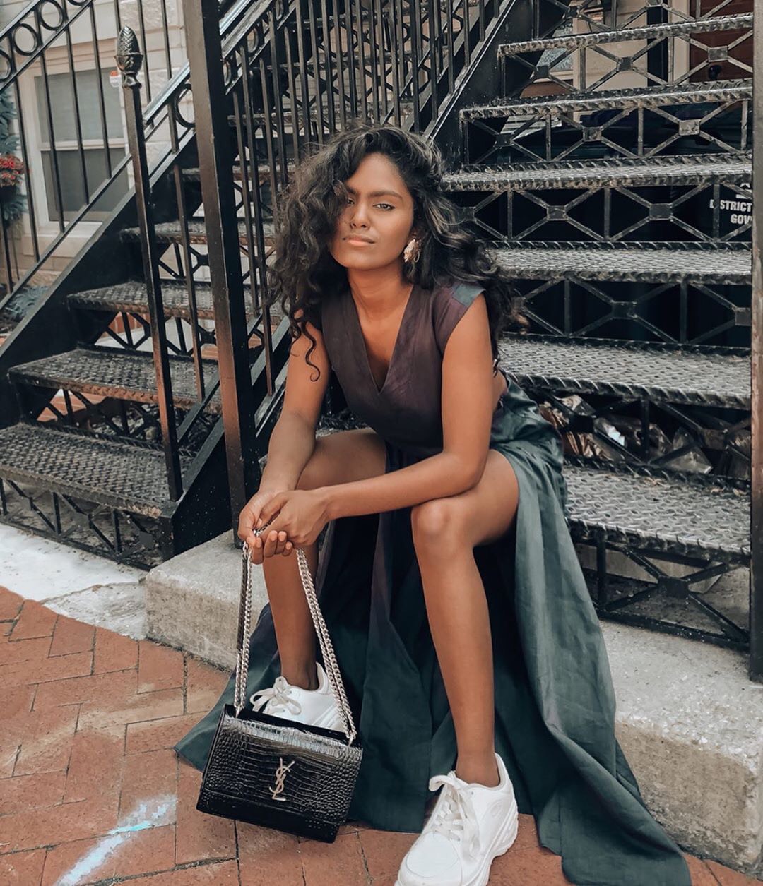 YSL Sunset 22CM 鳄鱼纹日落包 442906黑色/银扣