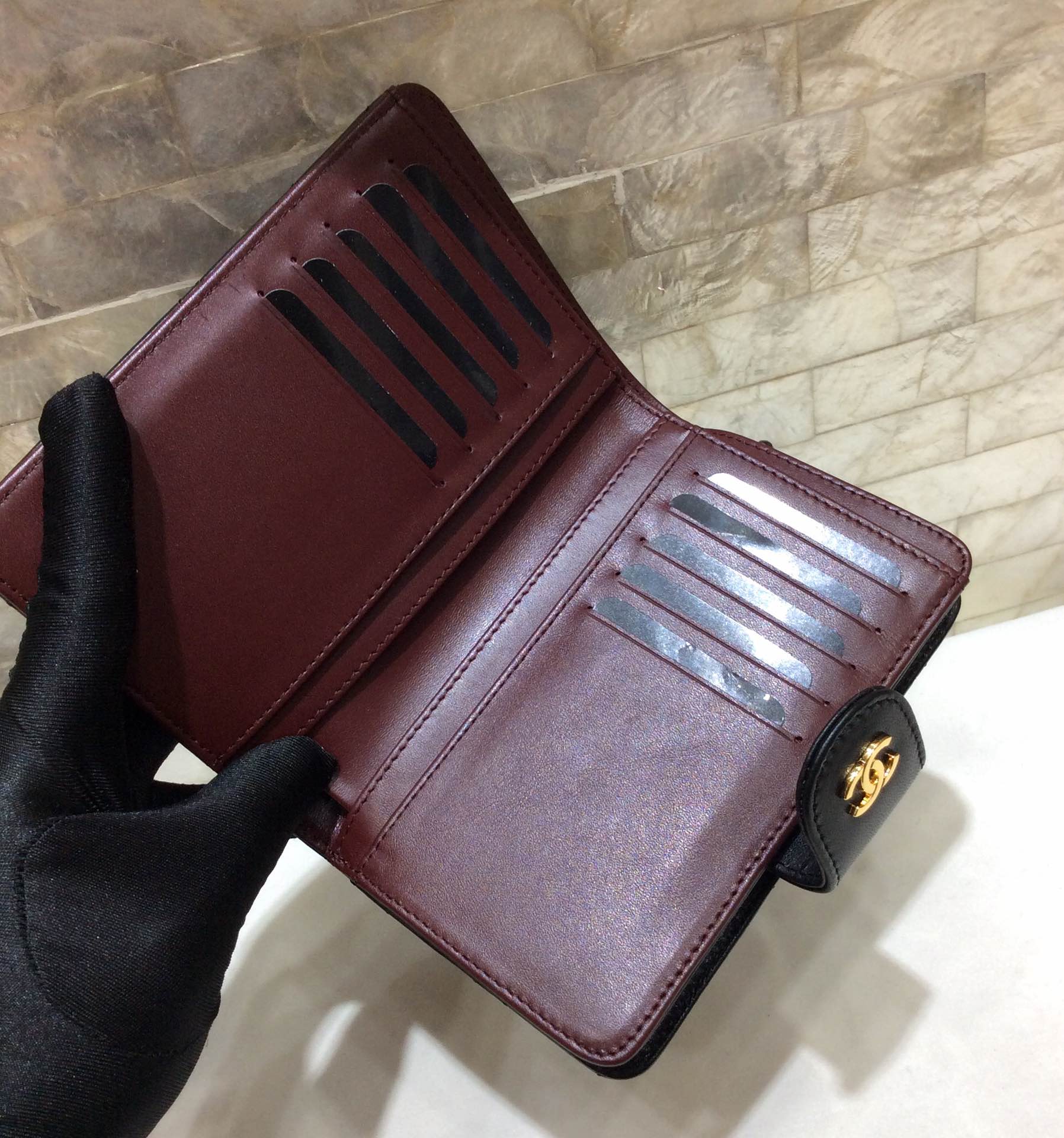 CHANEL 原单进口羊皮短折钱夹 A48667黑色/金扣
