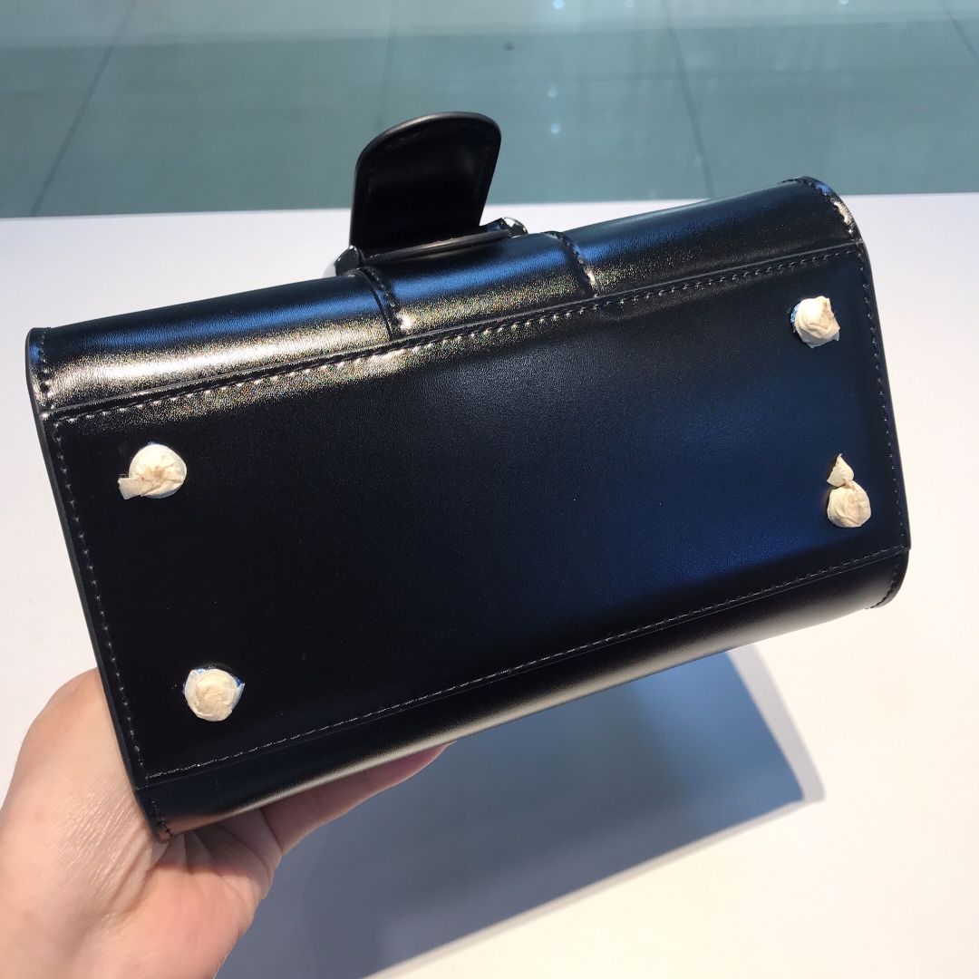 新版黑色枪扣比利时皇家御用品牌顶级原单Delvaux新版双环brillantbox皮现货️小羊皮内里配套