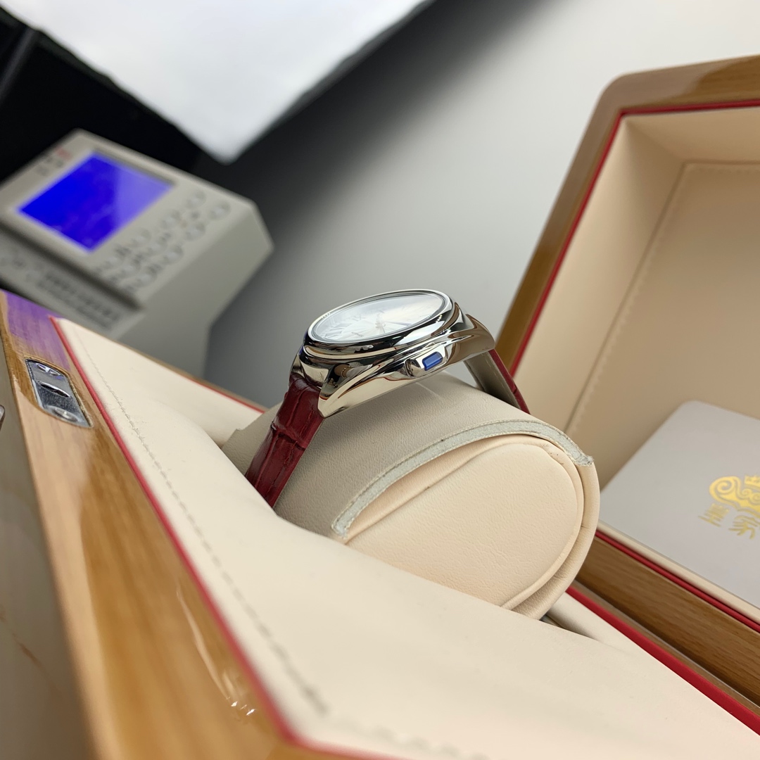 Cartier 皇家 卡地亚钥匙系列女款腕表