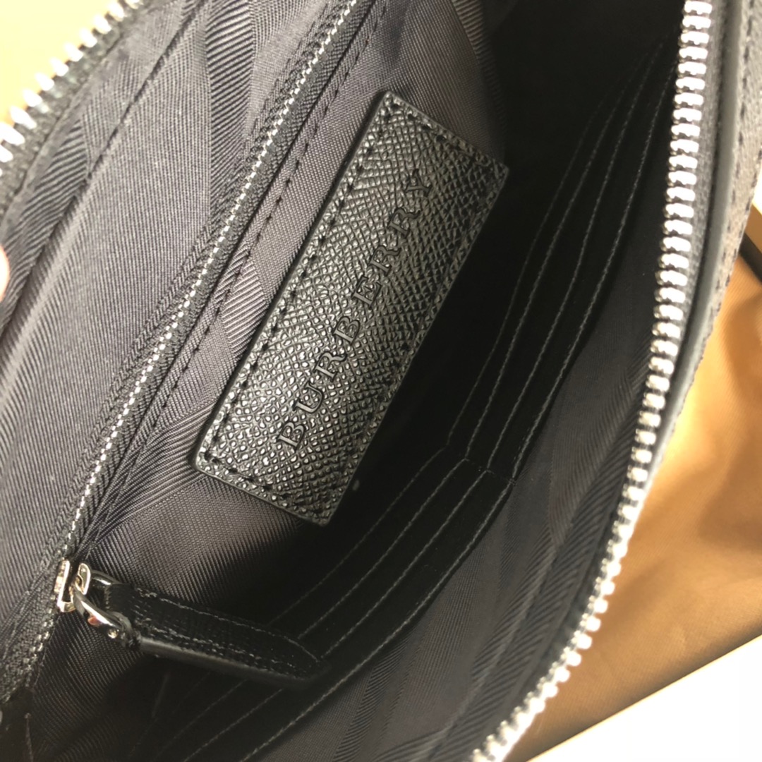 Burberry Zip Pouch Black 25x14cm everyday