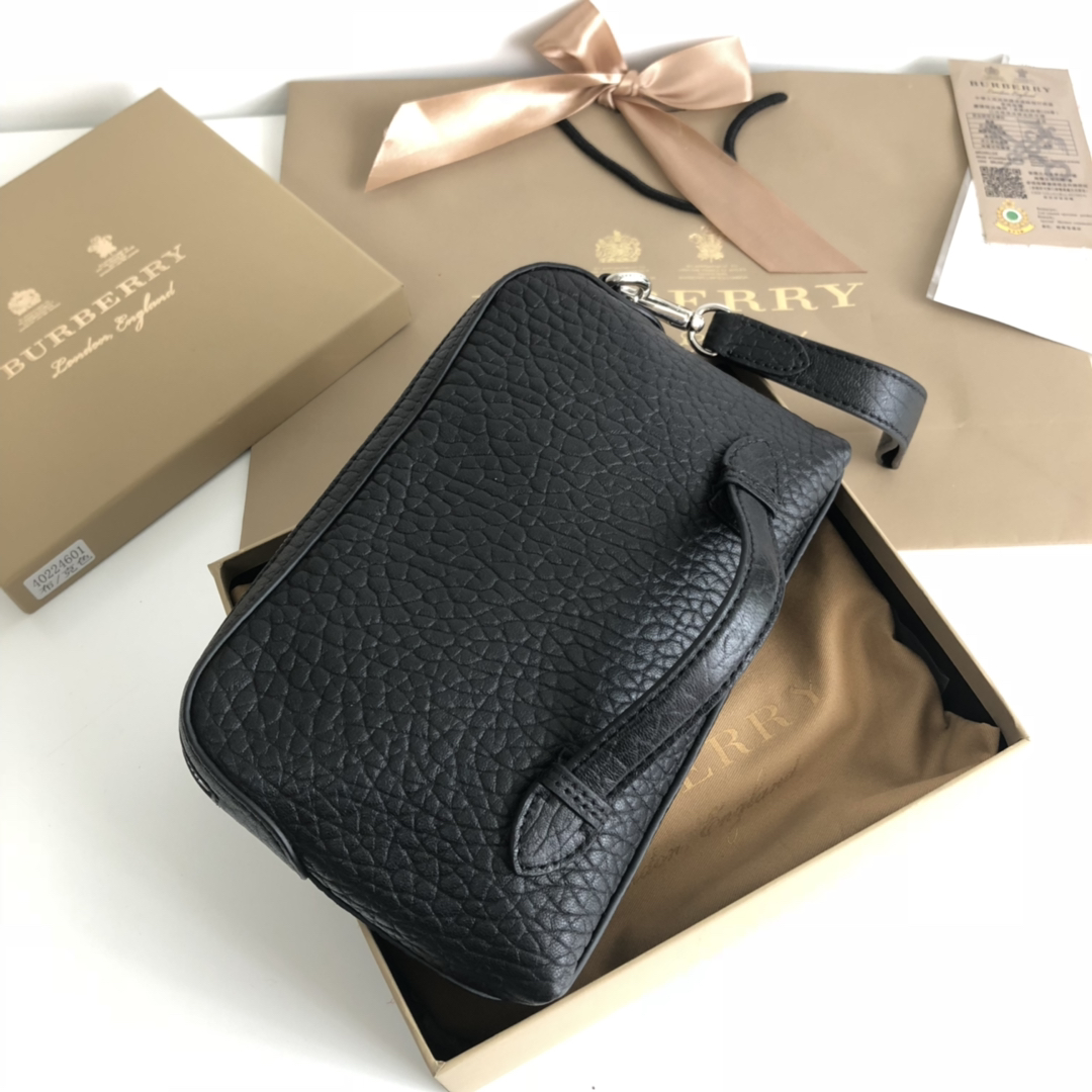 Burberry Black 25x14cm everyday