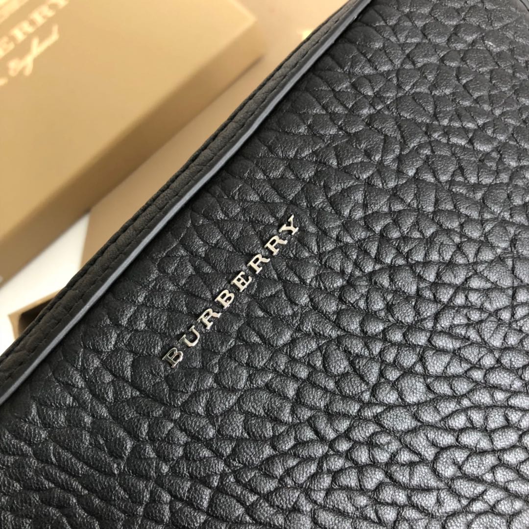 Burberry Black 25x14cm everyday