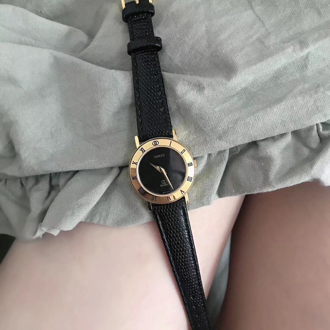 Gucci 古驰 潮流女士腕表，表壳直径约26mm厚度约6mm