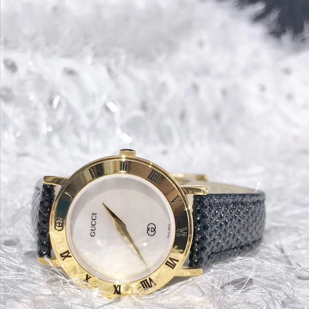 Gucci 古驰 潮流女士腕表，表壳直径约26mm厚度约6mm