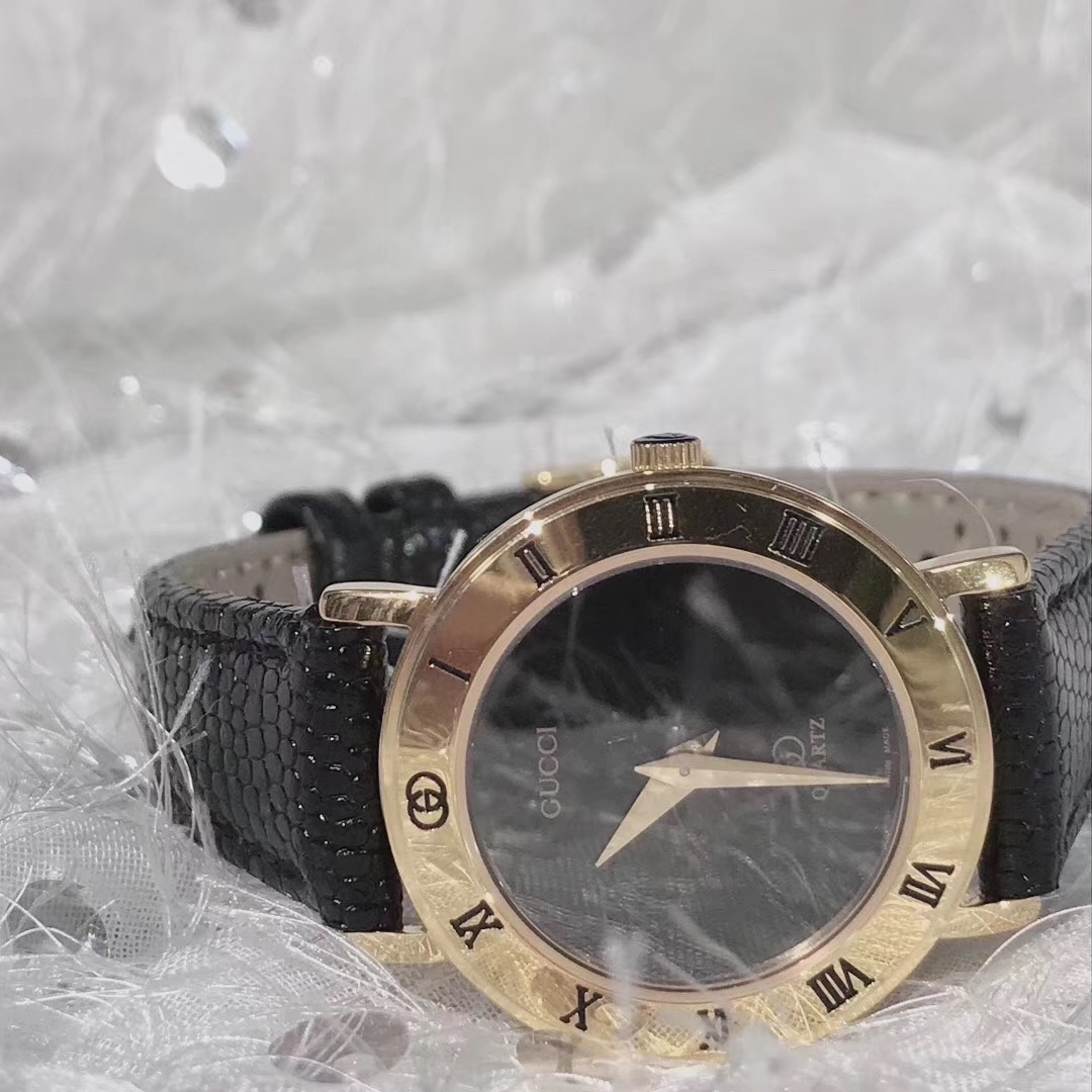 Gucci 古驰 潮流女士腕表，表壳直径约26mm厚度约6mm