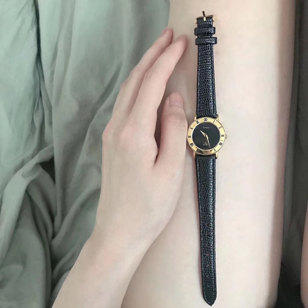 Gucci 古驰 潮流女士腕表，表壳直径约26mm厚度约6mm