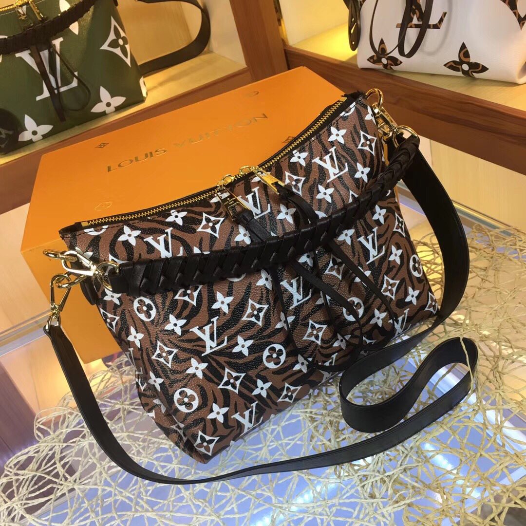 Louis Vuitton Beaubourg Hobo Black Monogram Empreinte Giant 25x21x15cm shoulder everyday