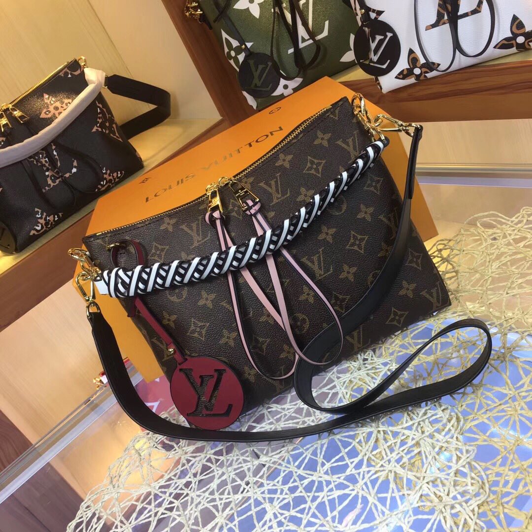 Louis Vuitton Beaubourg Hobo Monogram 25x21x15cm shoulder everyday