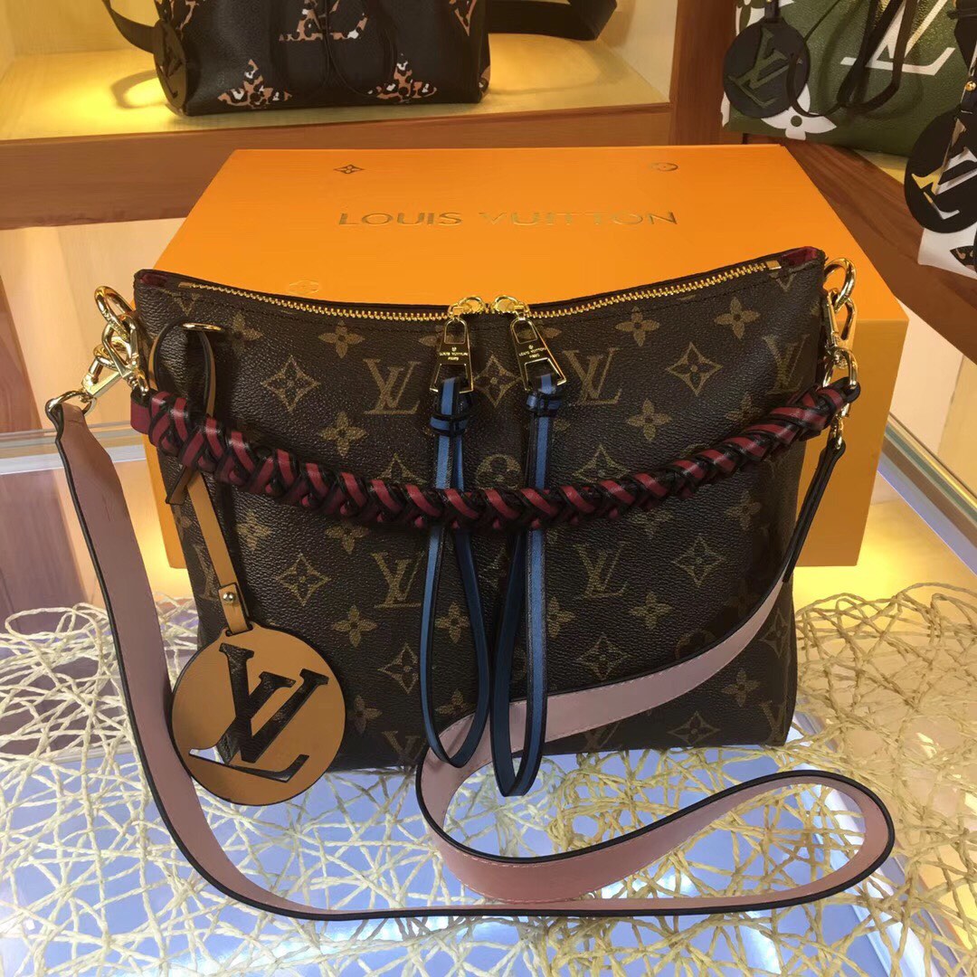 Louis Vuitton Beaubourg Hobo Monogram 25x21x15cm shoulder everyday