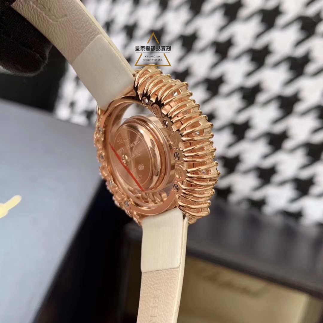 Chopard 皇家永远不会让你们失望，这是跟市场的货对比