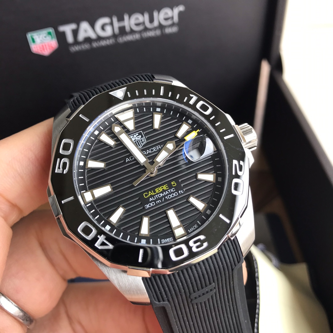 NO:727752,Counter inspection code can be customized. Batch: Original box: 50. New model arrived!  Good-looking tape model, hard goods. Original Tagheuer, TAG Heuer Aquaracer series mechanical watch, over RMB 10,000 at the counter. Medium size ~ 41mm diameter, sapphire mirror, super luminous hands, original movement, support for disassembly and inspection, tough guy style, ultra-difficult stainless steel wire drawing process that cannot be imitated, one watch and one code with a hangtag, synchronized at the counter!  Brand new complete set of [color][color][color],,tag heue19860909可以订做专柜查验码 批:原盒:50 新款到！颜值胶带款,硬货.Original Tagheuer,泰格豪雅竞潜系列机械表,专柜1万+. 中号~41mm表径,蓝宝石镜面,超强夜光指针,原装机芯,支持拆机验货,硬汉风格,超高难度精钢拉丝工艺无法仿制,一表一码配吊牌,专柜同步！全新全套出[色][色][色],,tag heue,Watch