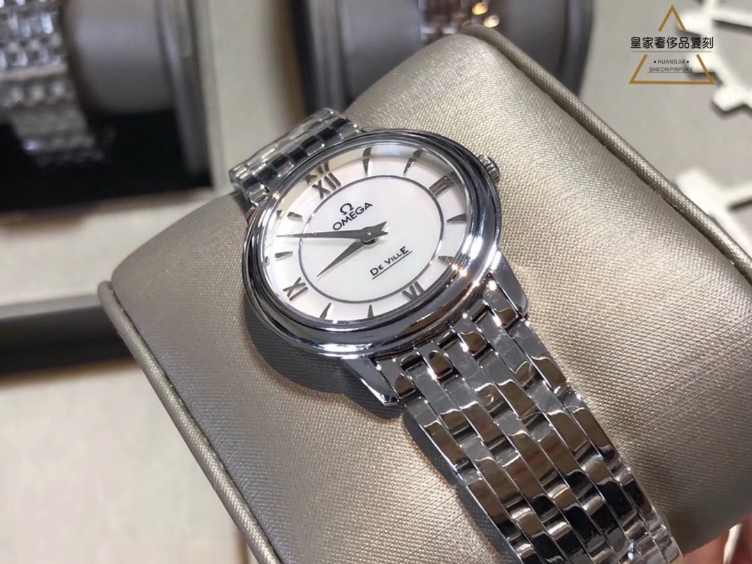 Omega 欧米茄蝶飞系列女表石英腕表，小巧