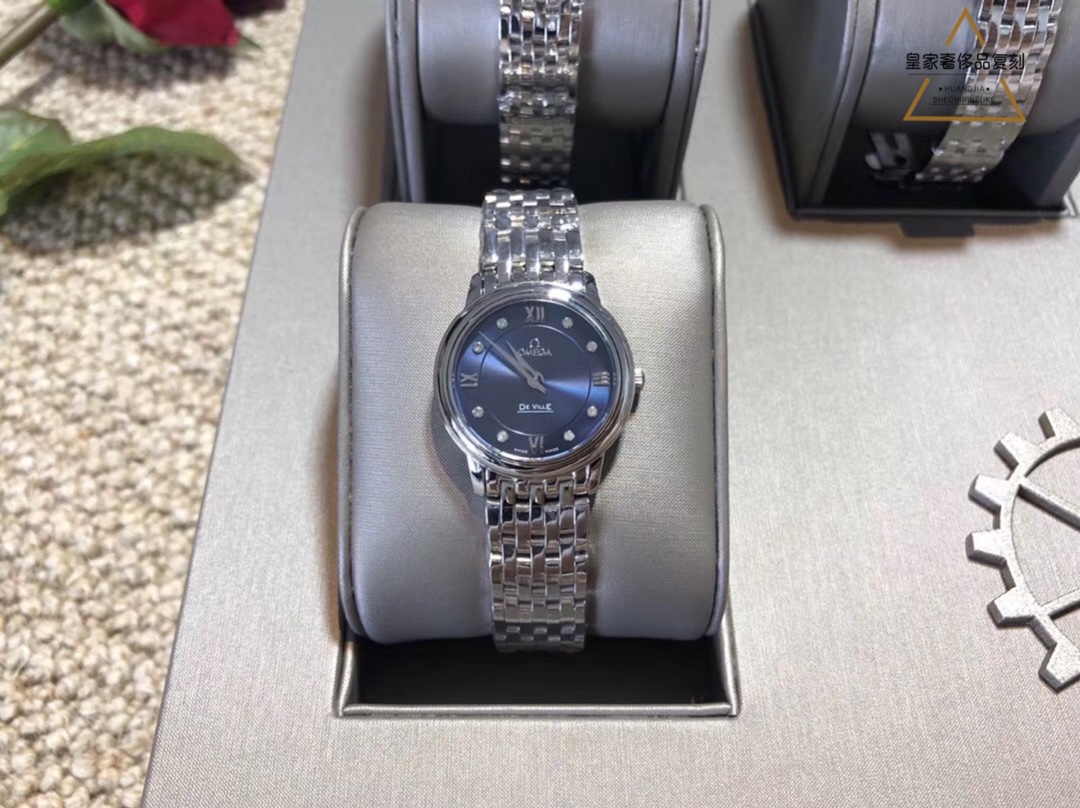 Omega 欧米茄蝶飞系列女表石英腕表，小巧