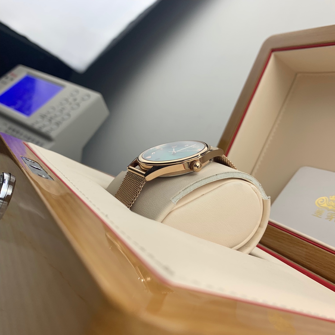 Gucci 皇家 古驰绿盘女款腕表