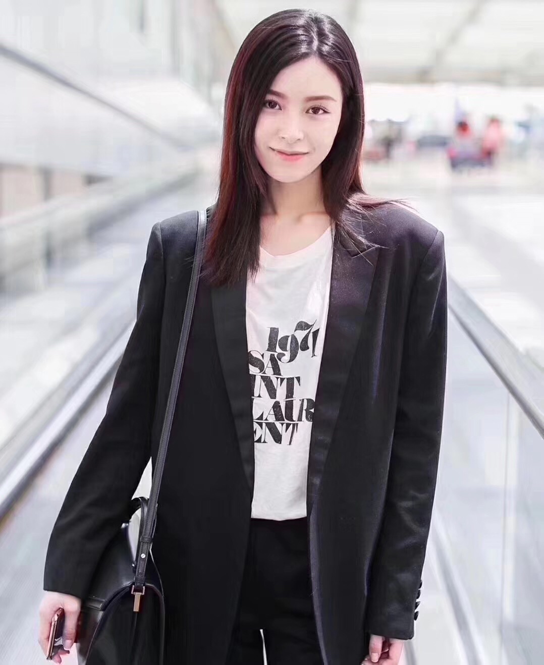 Saint Laurent Ysl CASSANDRA鱼子酱纹手拎包 578000黑色