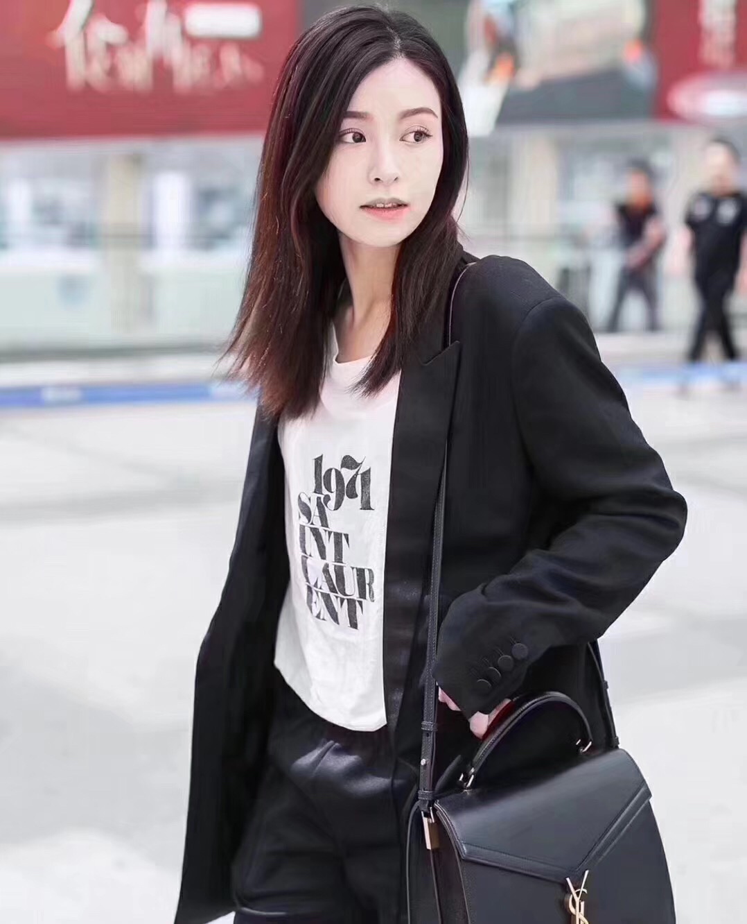 Saint Laurent Ysl CASSANDRA鱼子酱纹手拎包 578000黑色