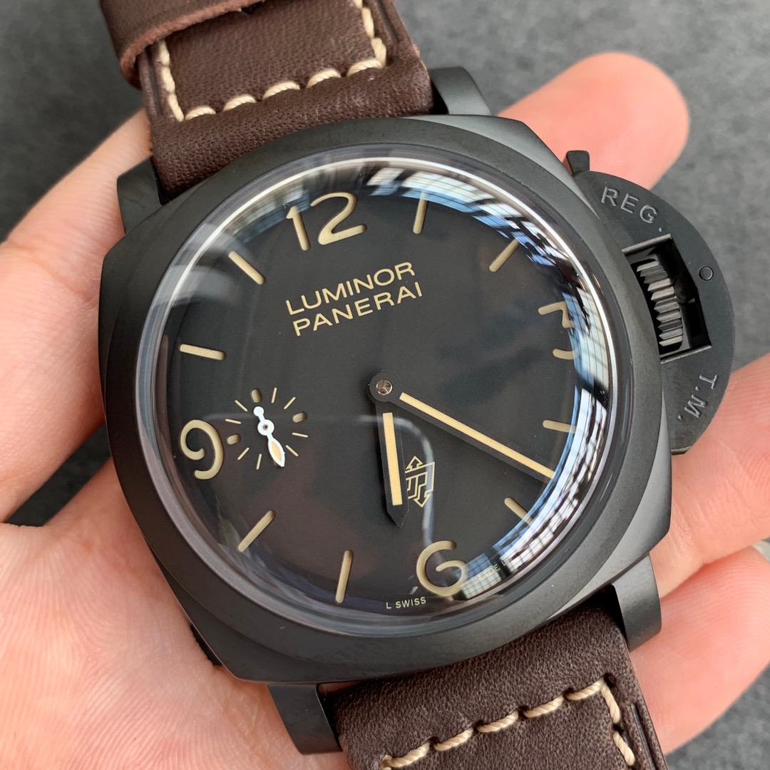 파네라이 PAM617 티타늄 수동 시계 상세 이미지 2