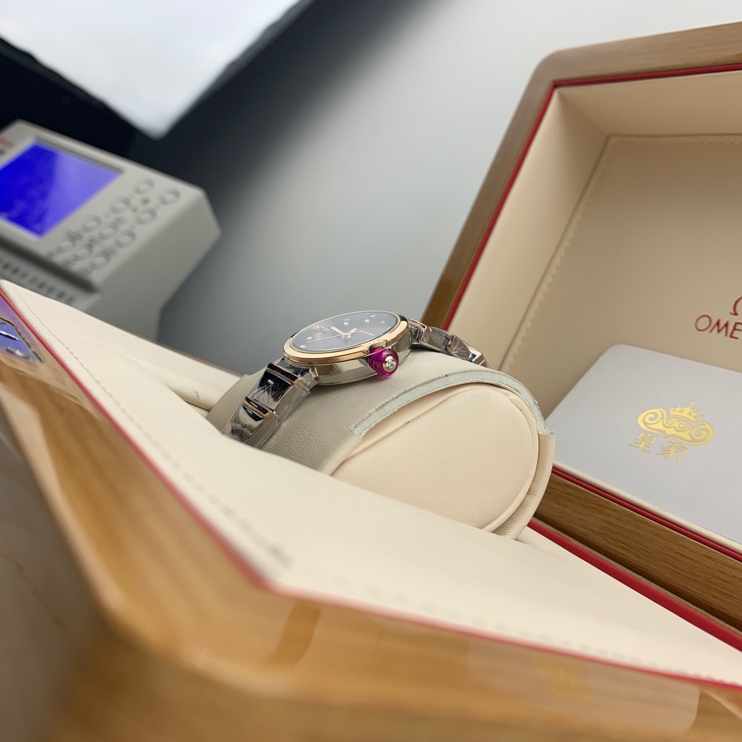 Bvlgari 皇家 宝格丽LVCEA系列女款腕表