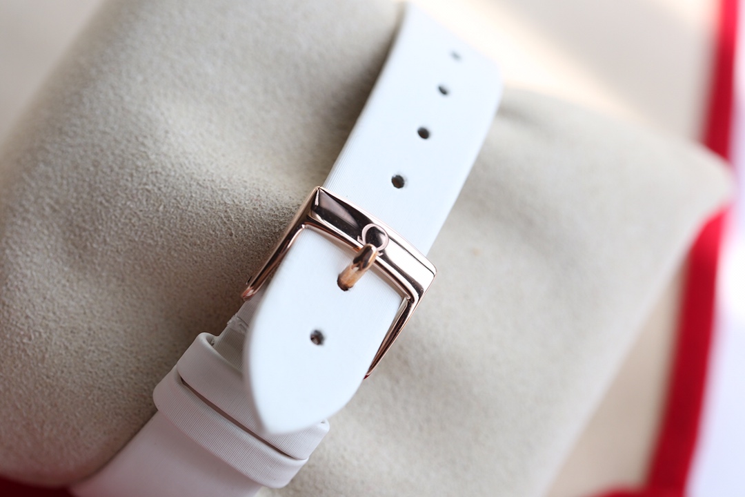 Omega Style Beige Watches Watches Watches detail image 9 from source 765558