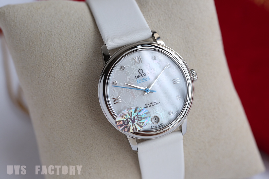 NO:726712,Teddy bear limited edition uvs genuine mold opening!  Omega De Ville 424.10.33.20.55.002  The Haiou 2892 movement is installed, which is consistent with the original movement. It includes the height of the center position, the direction of calendar adjustment and calendar jump. The date adjustment is to turn downwards and the calendar jumps from right to left. The four trimming lines of the watch case need to be rough ground and then finely ground by CNC. It is not possible for a master craftsman to grind such lines and mirror like surface.  The effect. The relief of Kronos, the god of time, on the bottom cover is the most labor-intensive. The bottom cover has been remodeled 11 times, just to pursue that perfection. It took 13 months to finally achieve the same pattern as the original, exquisite and lifelike. Size 32.7mm [rose] [rose], omega19860909泰迪熊限量版 uvs正品开模！欧米茄碟飞系列424.10.33.20.55.002 装海欧2892机芯,与原装机芯是一致的,包括了把中位的高低,调历与跳历的方向,的调历是往下转动日历由右向左跳动的.表壳的4条修边线,需粗磨走cnc再细磨,不是老师傅是没法磨出如此线条,和镜面般的效果的.底盖的时间之神.克洛诺斯.浮雕,是最考功夫的,底盖经过11次改模,只为追求那一份完美,耗时13个月,终于做到了原版一致的图案,精致栩栩如生.尺寸32.7mm[玫瑰][玫瑰],,omega,Watch