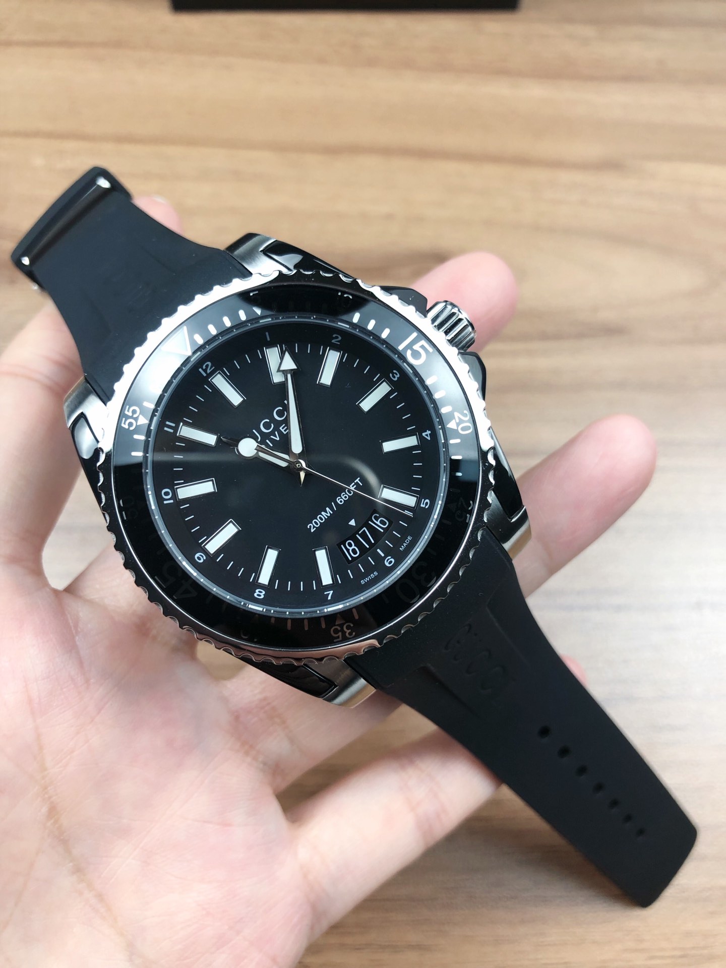 NO:156621,Batch: Original box: 30 GUCCl Gucci new model!  Quartz men's watch, 45mm diameter, stainless steel case PVD black plated, original Swiss movement, sapphire crystal glass, waterproof 200m, spot, christian louboutin, gucci, gucci19860909批: 原盒:30 GUCCl古驰新款！石英男表,45mm表径,精钢表壳PVD镀黑,原装瑞士机芯,蓝宝石水晶玻璃,防水200m,现货,,christian louboutin,gucci,gucci,Watch