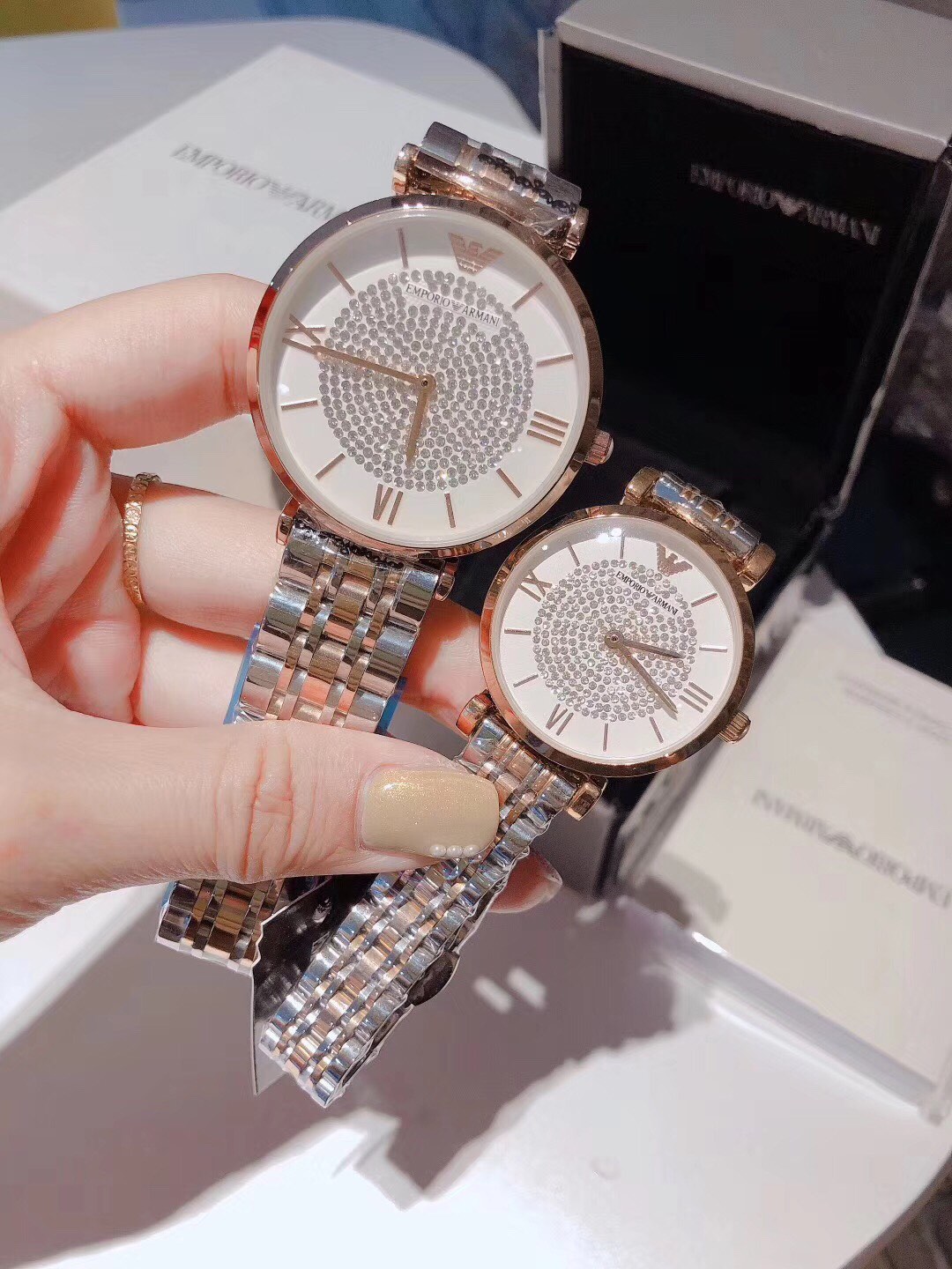 Amani Hot-Solder Watch: Fashionable Design with Mineral-Enhanced Glass Lenses and Steel Belt - 图片 6