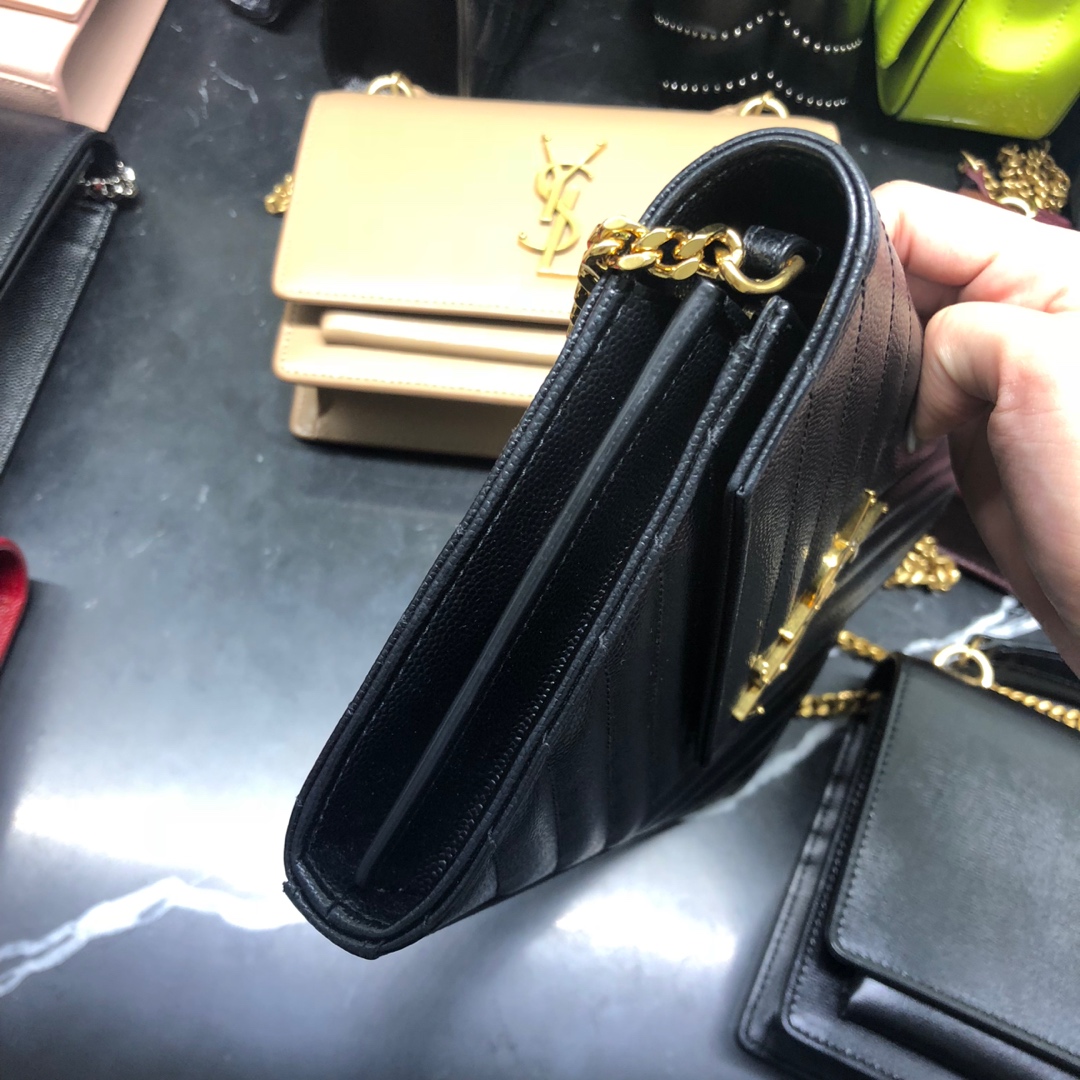 YSL MONOGRAM WOC 22.5CM 鱼子酱信封包 377828黑色/金扣